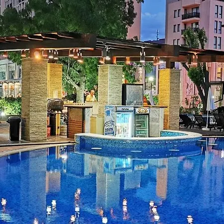 Grand Oasis 4* סאני ביץ'