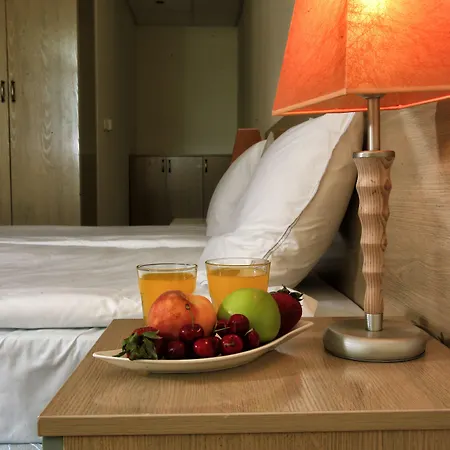 מלון Grand Oasis 4*