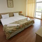 Hotel Grand Oasis