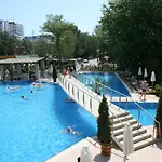 Grand Oasis Hotel