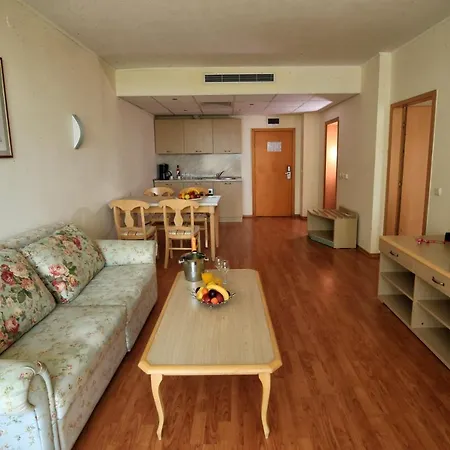 Grand Oasis Ξενοδοχείο 4*