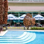 Отель Grand Oasis