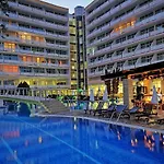 Отель Grand Oasis