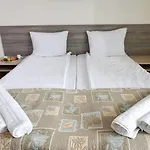 Отель Grand Oasis