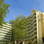 Отель Grand Oasis 4*