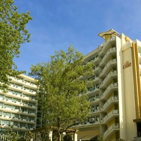 فندق Grand Oasis 4*