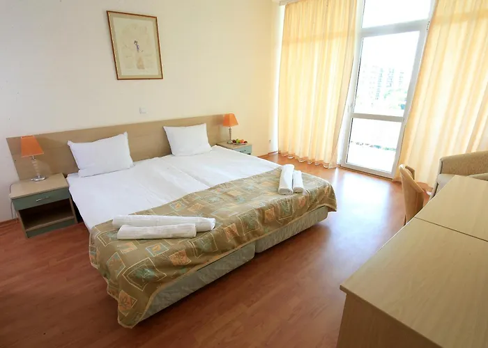 Отель Grand Oasis 4*