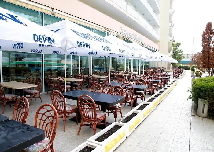 Отель Grand Oasis 4*