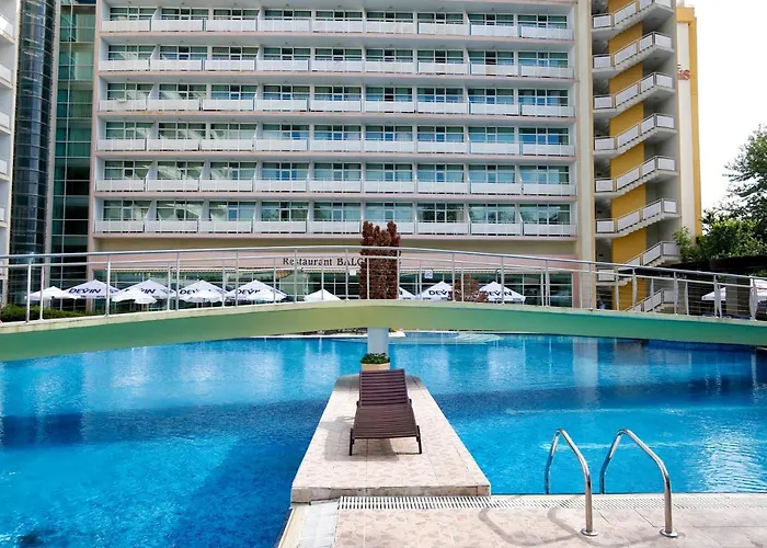 Отель Grand Oasis 4*