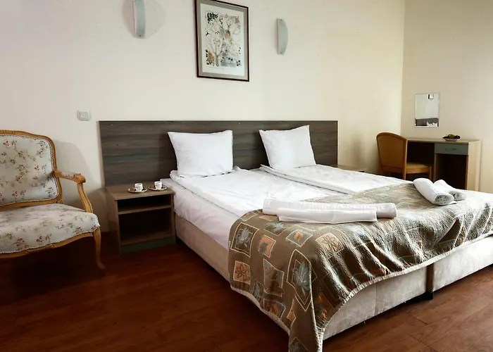 Hotel Grand Oasis