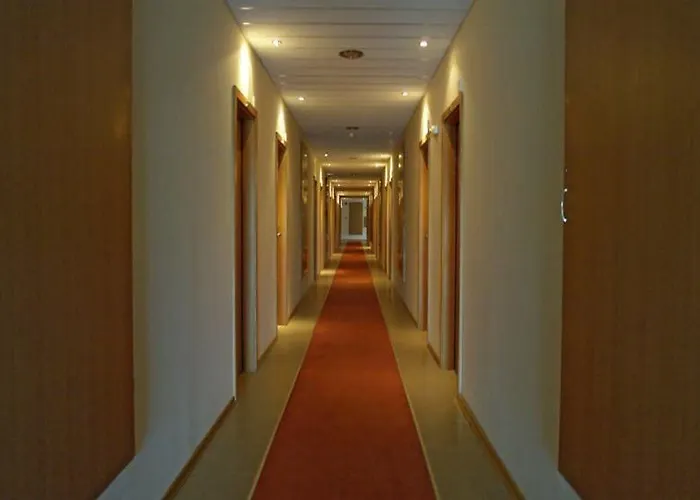 Hotel Grand Oasis
