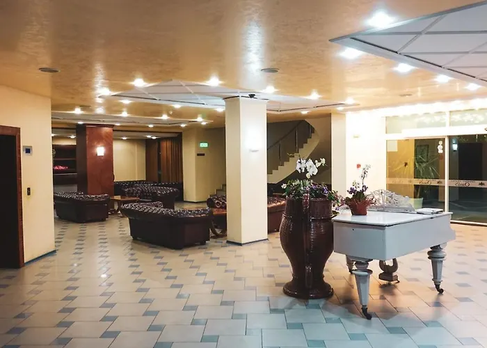 Отель Grand Oasis