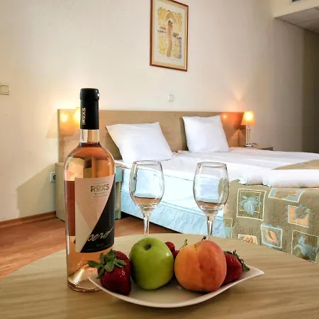 Grand Oasis Slantschew brjag