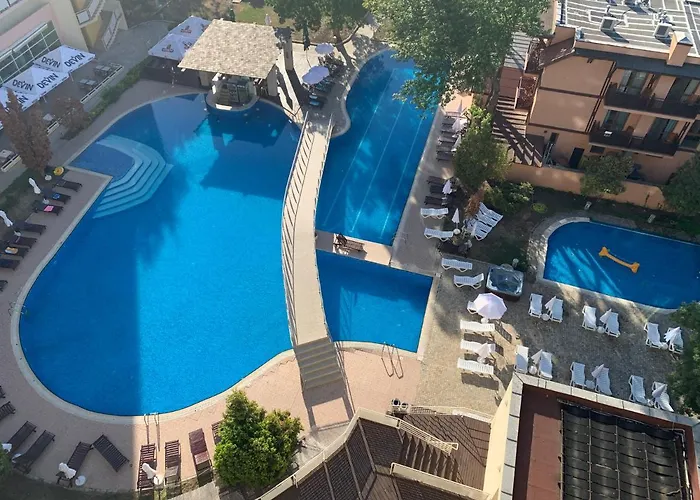 Grand Oasis Hotel 4*