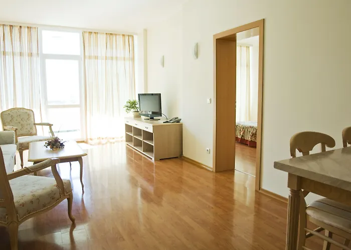 Hotel Grand Oasis 4*